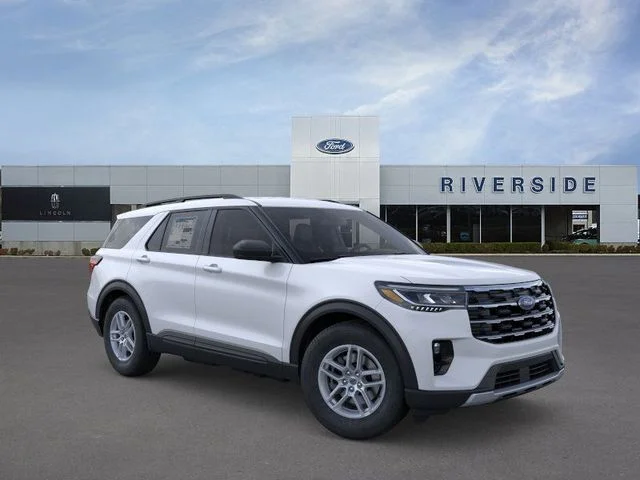 New 2026 Space White Metallic Ford Active image 7