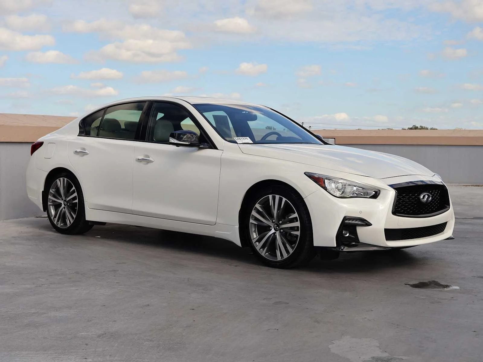 Certified Used 2023 Majestic White INFINITI SENSORY image 3