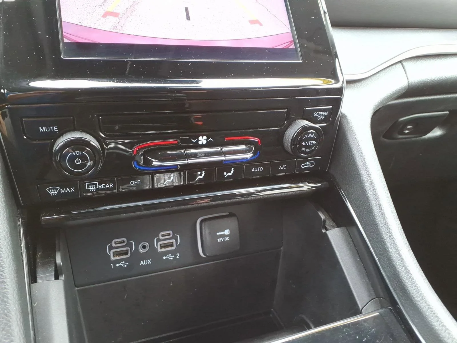 Used 2023 Velvet Red Pearlcoat Jeep Laredo image 21