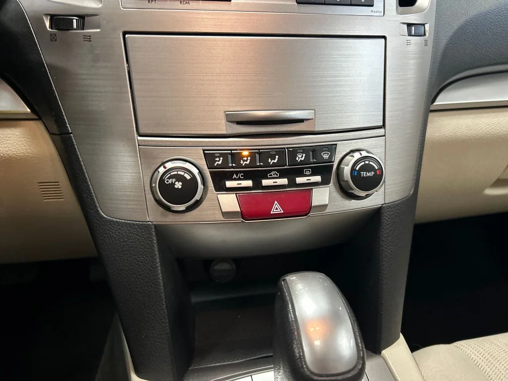 Used 2014 Blue Subaru 2.5i Premium image 18
