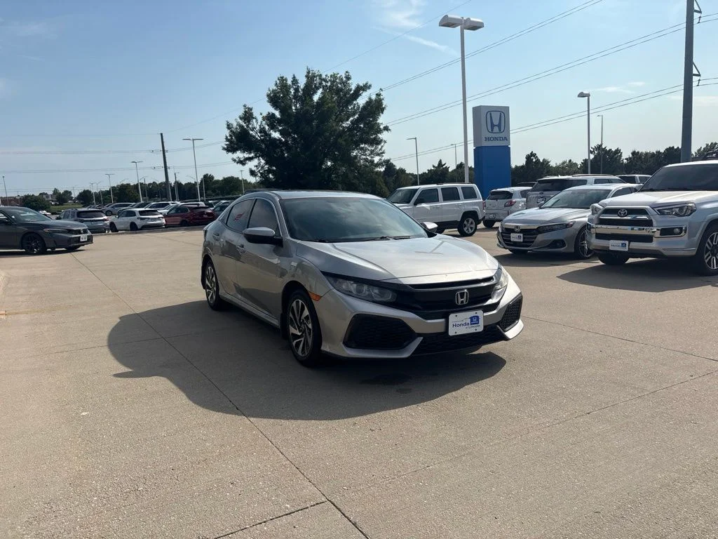 Used 2018 Silver Honda LX image 3