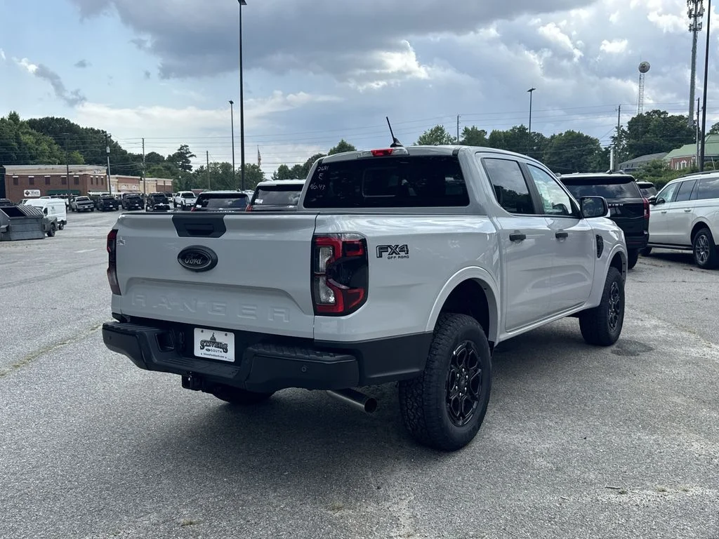 New 2026 White Ford XLT image 7
