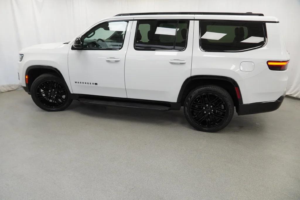 Used 2025 White Jeep Series II image 18