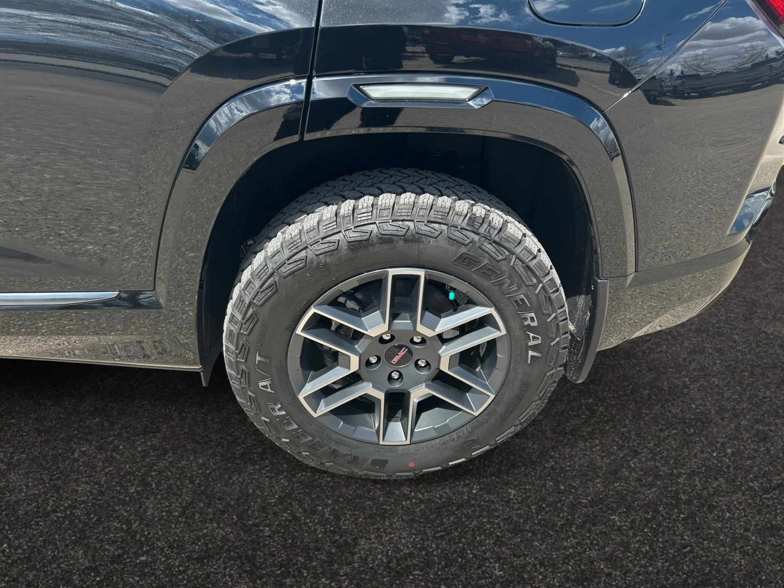 New 2026 Ebony Twilight Metallic GMC AWD AT4 image 9