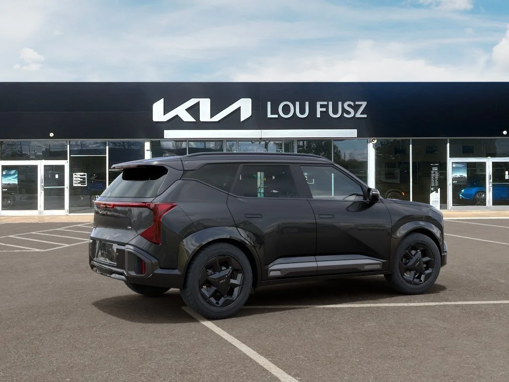 New 2027 Interstellar Gray Kia X-Line S image 6