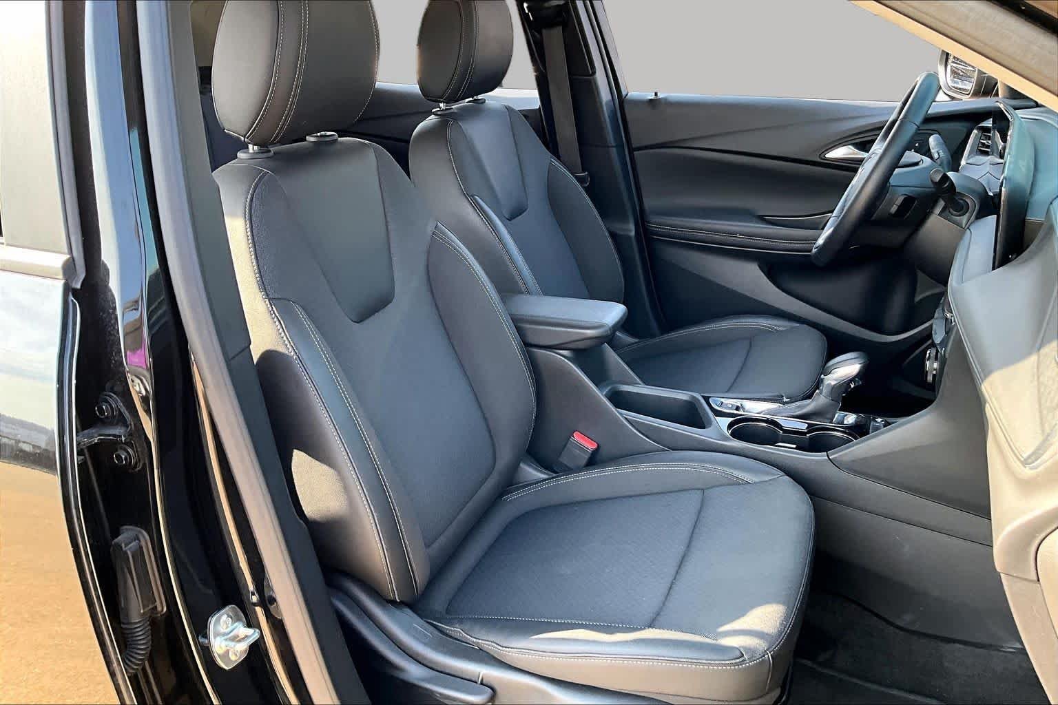 Used 2025 Ebony Twilight Metallic Buick Preferred image 8