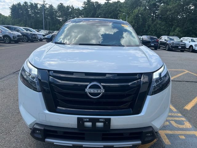 Certified Used 2025 White / Black Nissan Platinum image 8