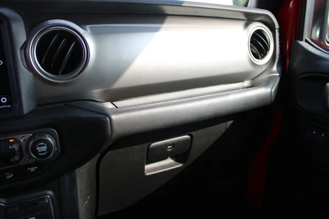 Used 2020 Red Jeep Unlimited Sahara image 19