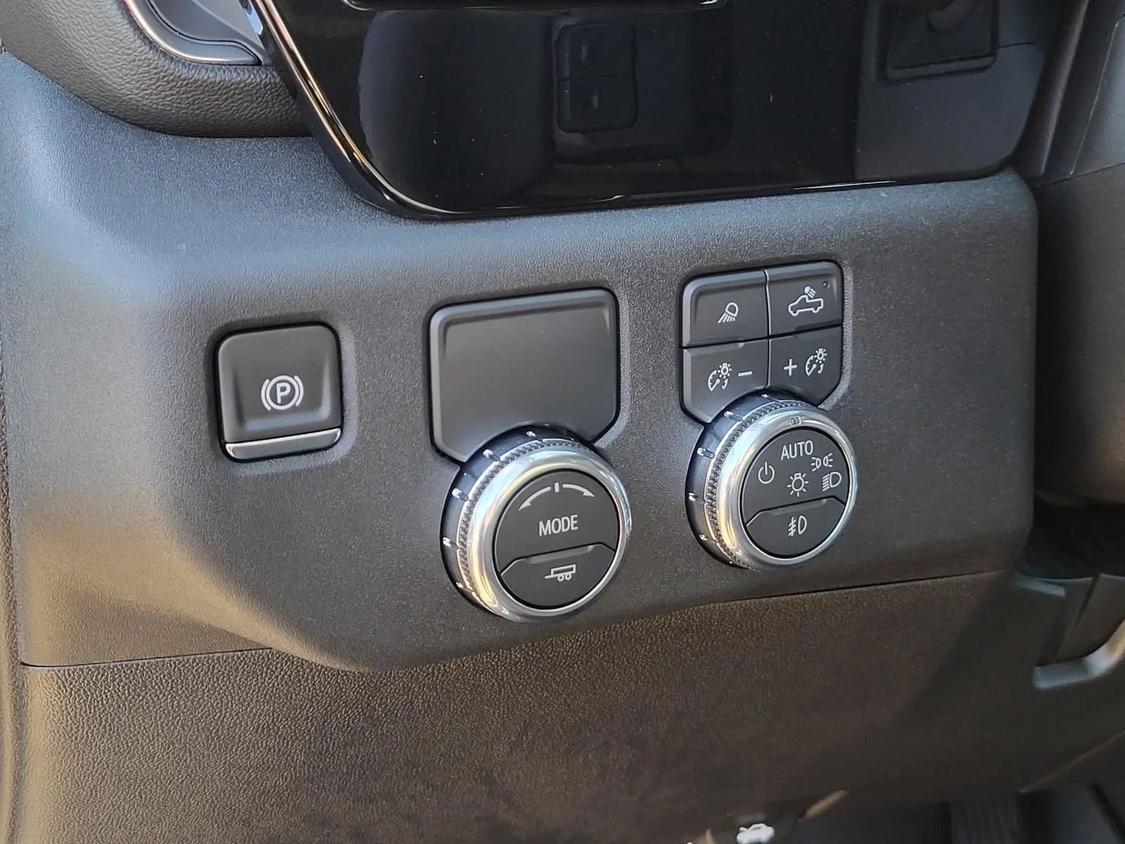 New 2026 Summit White GMC Elevation image 8