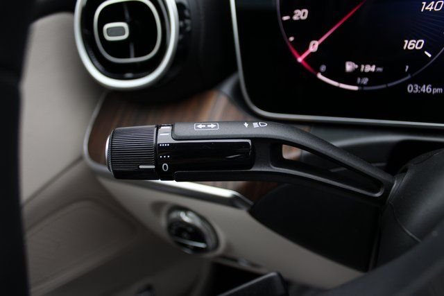 2025 Mercedes-Benz C-Class Sedan C 300 - Photo 17