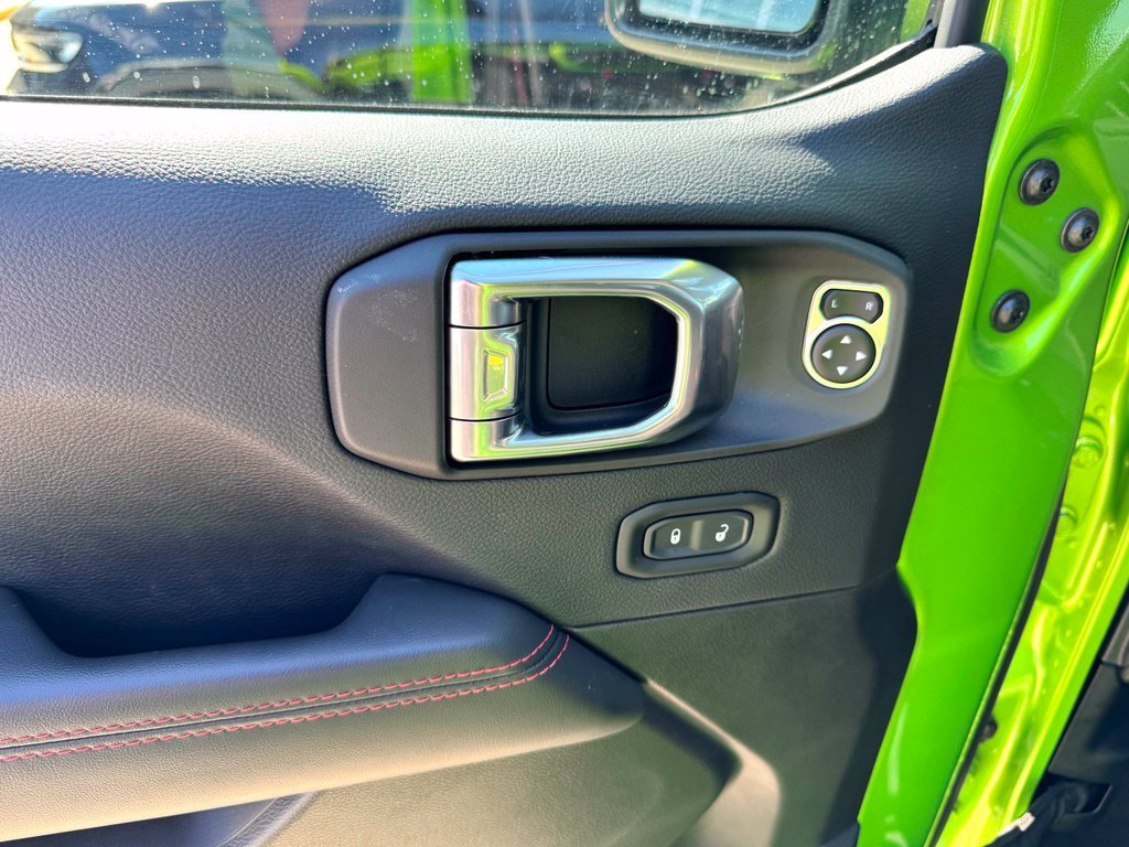 Used 2025 Green Jeep Rubicon image 13