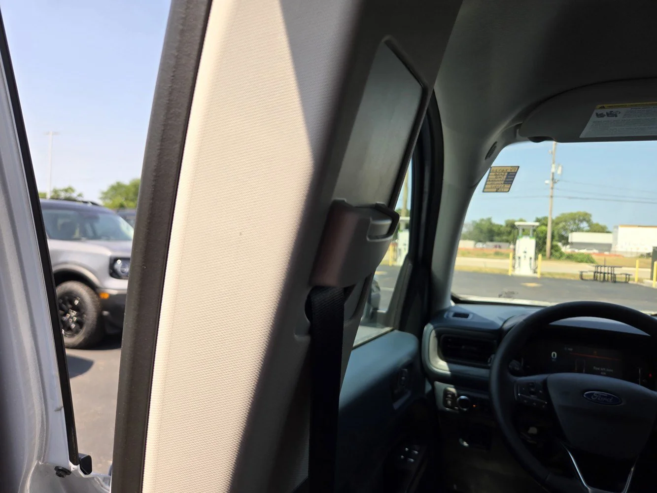 New 2026 Space White Metallic Ford XLT image 19