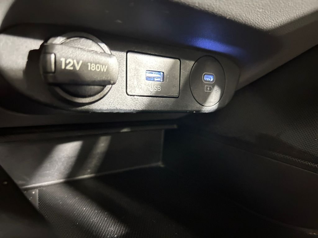 Used 2024 Silver Hyundai SEL image 30