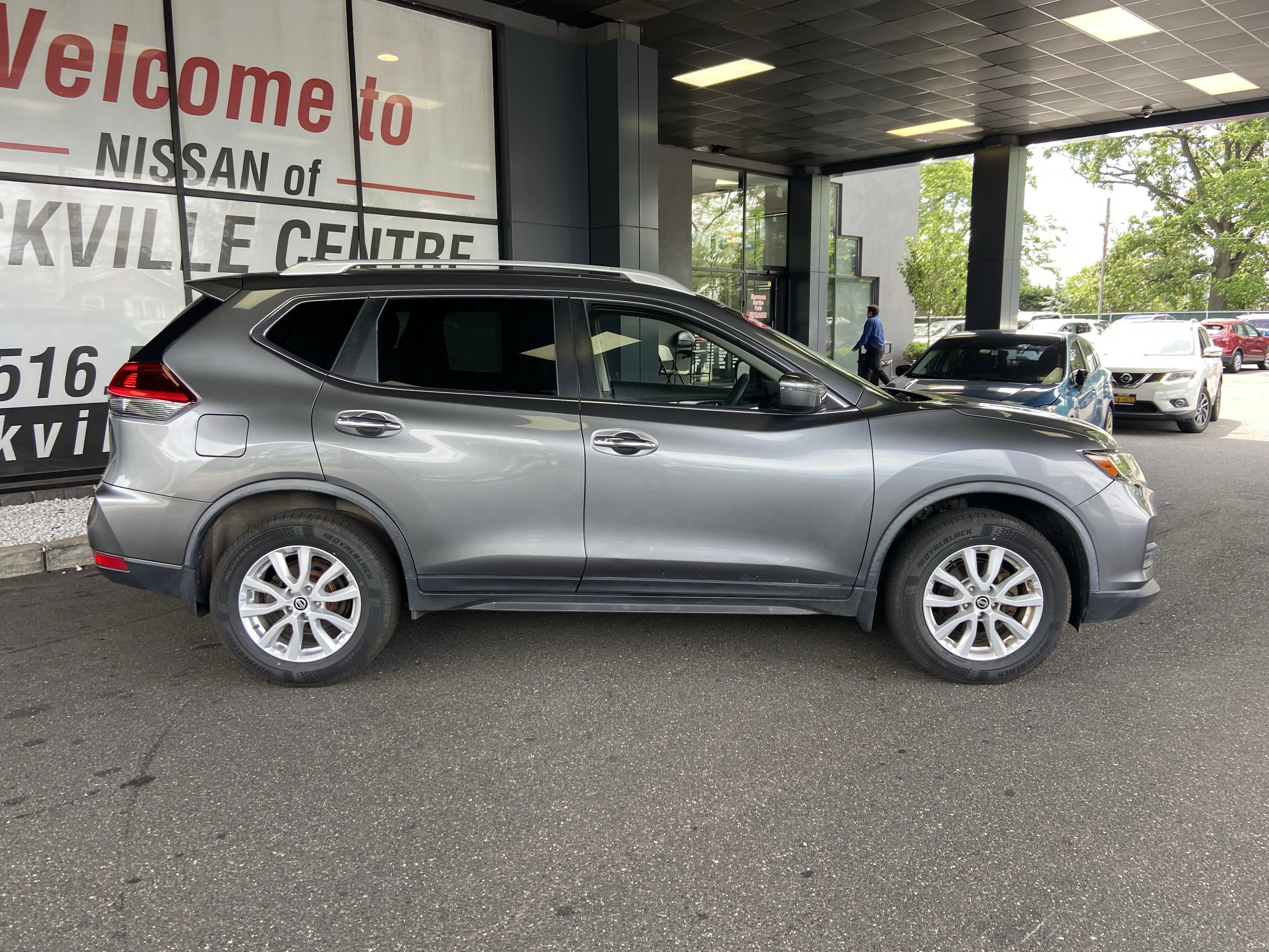 Used 2019 Gun Metallic Nissan SV image 4