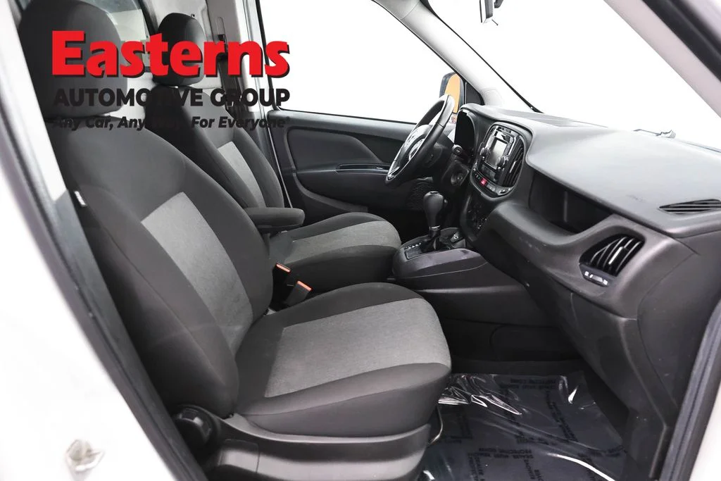 Used 2021 White Ram Tradesman SLT image 23