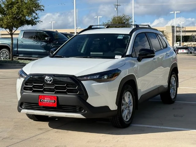 Certified Used 2026 PLATINUM WHITE PEARL MC. Toyota LE image 9