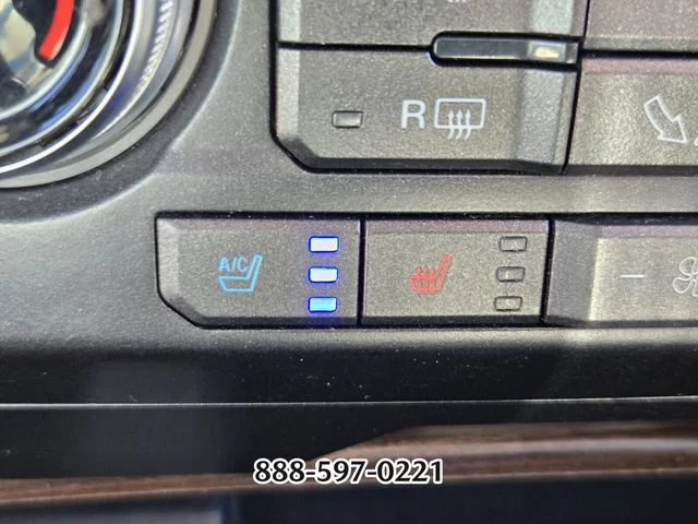 Used 2017 Ingot Silver FORD LARIAT image 24
