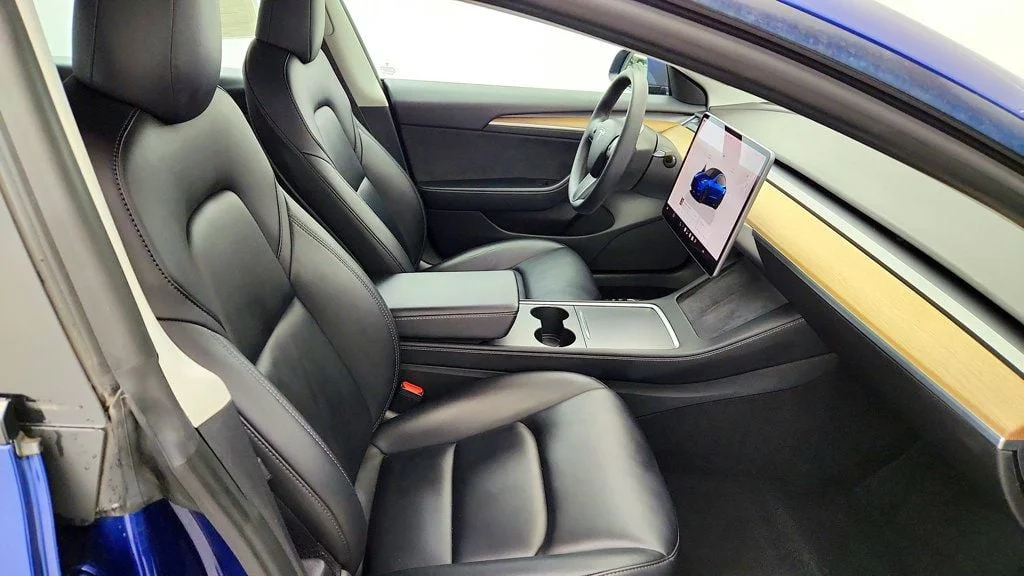 Used 2022 Deep Blue Metallic Tesla Performance AWD image 28