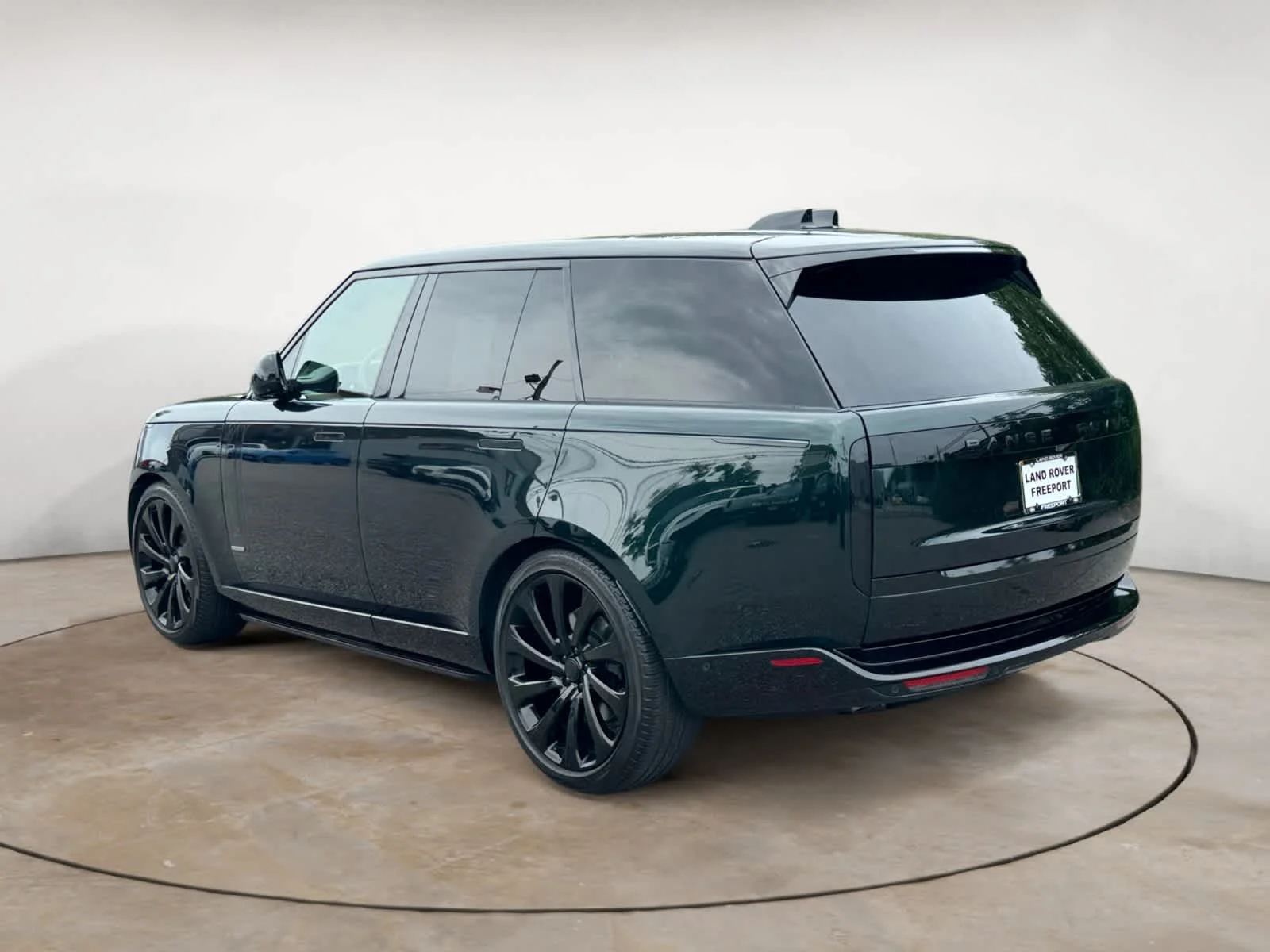 Certified Used 2024 British Racing Green SV Bespoke Ultra Met Gloss Land Rover P530 SWB image 3
