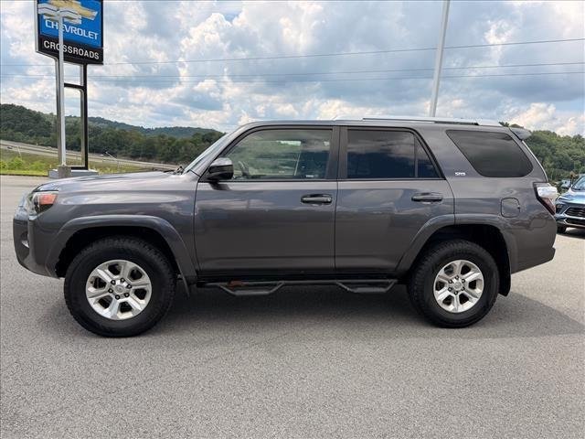 Used 2018 Magnetic Gray Metallic Toyota SR5 image 2