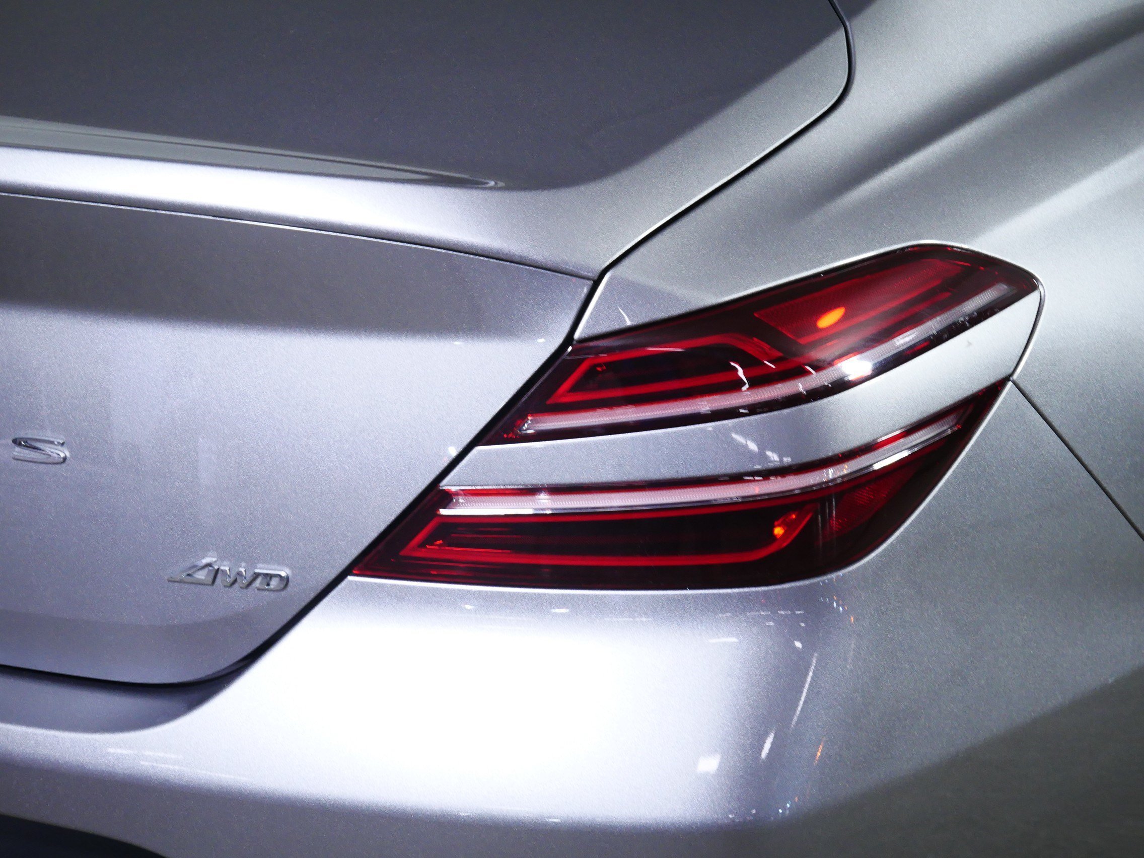 Certified Used 2024 Savile Silver Genesis 2.5T image 17