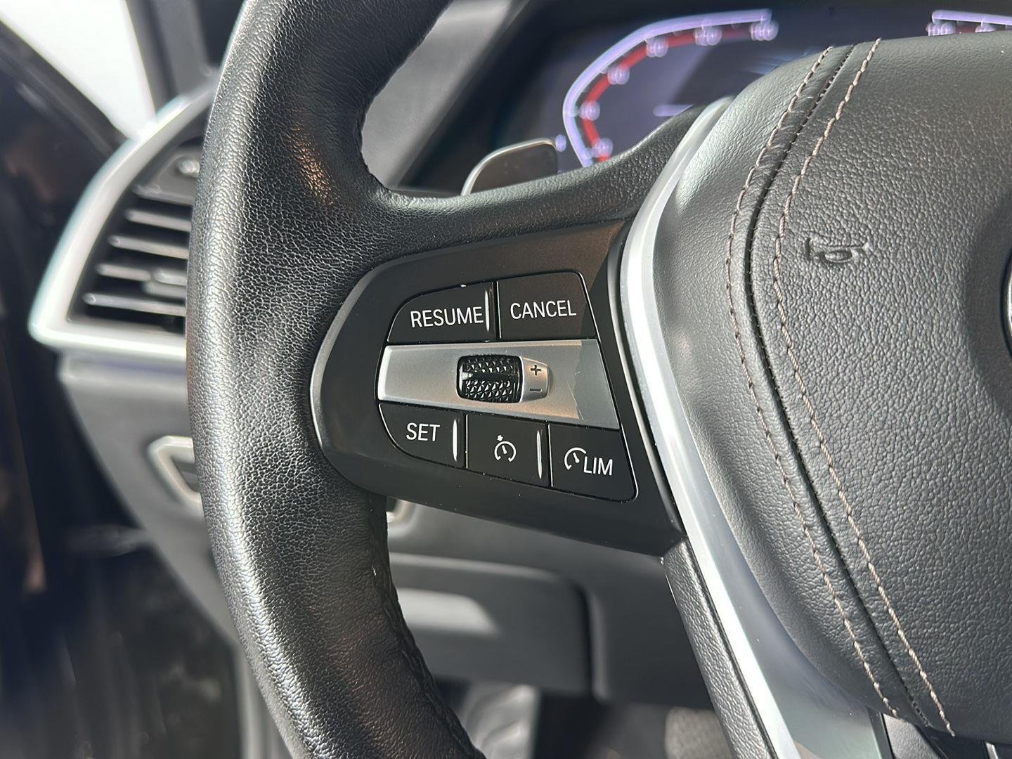 Used 2023 Jet Black BMW xDrive40i image 15