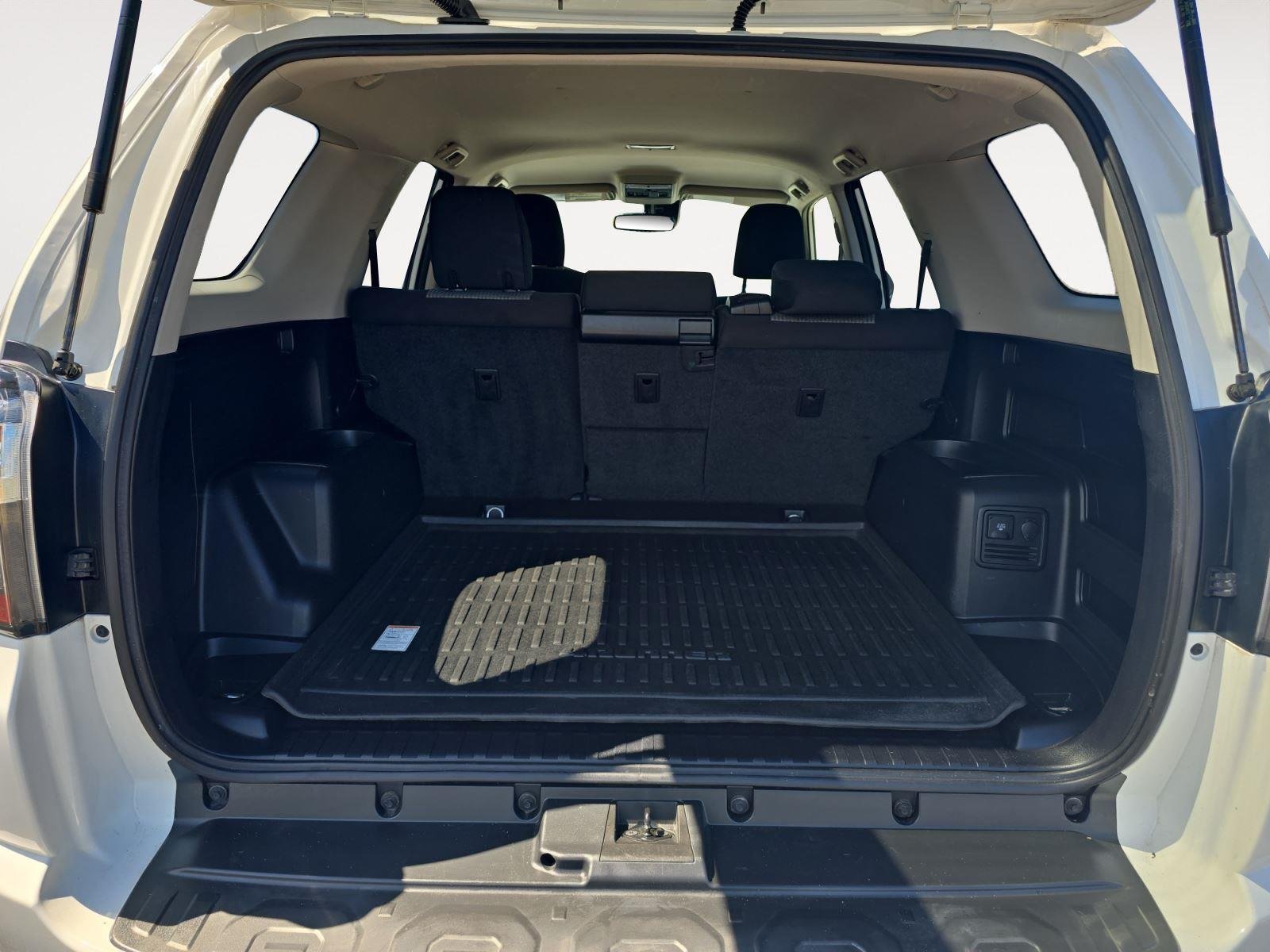 Used 2020 Super White Toyota SR5 image 14