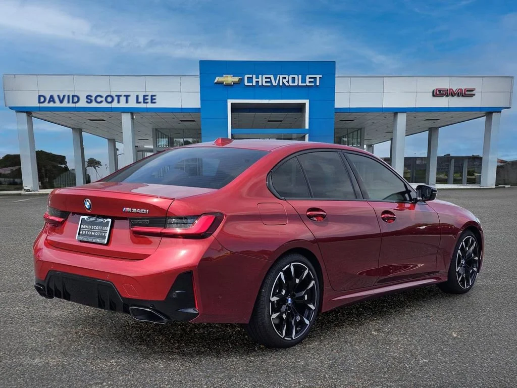 Used 2025  BMW M340i image 8