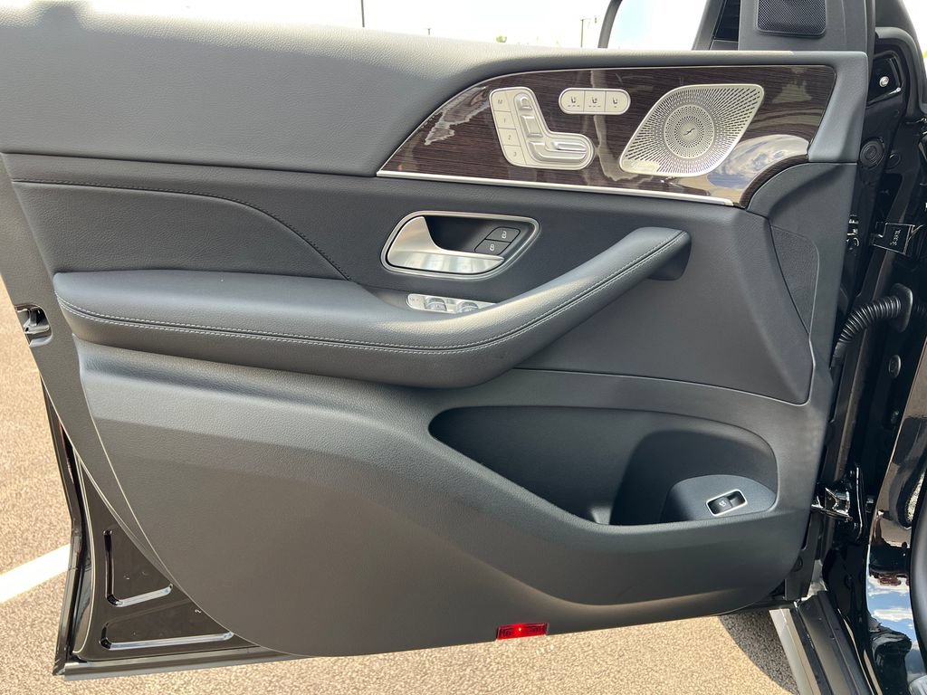 New 2026 Black Mercedes-Benz GLS 450 image 49