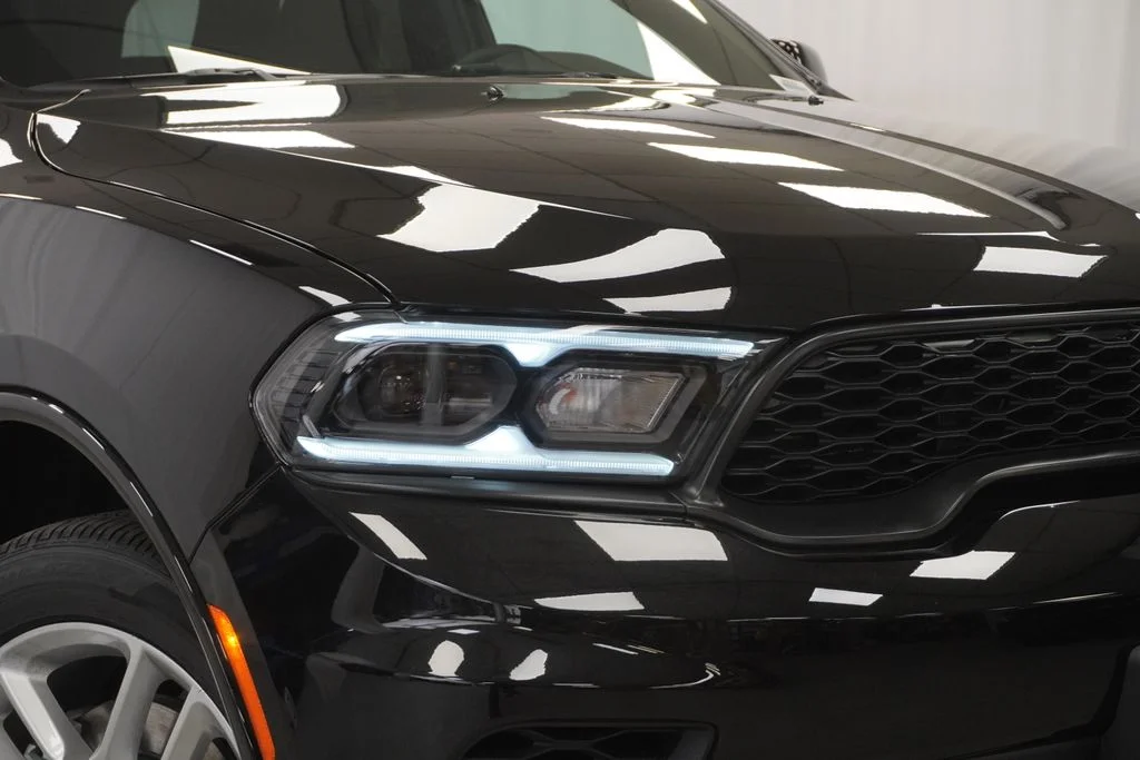 New 2026 Diamond Black Clear-Coat Exterior Paint Dodge GT image 5