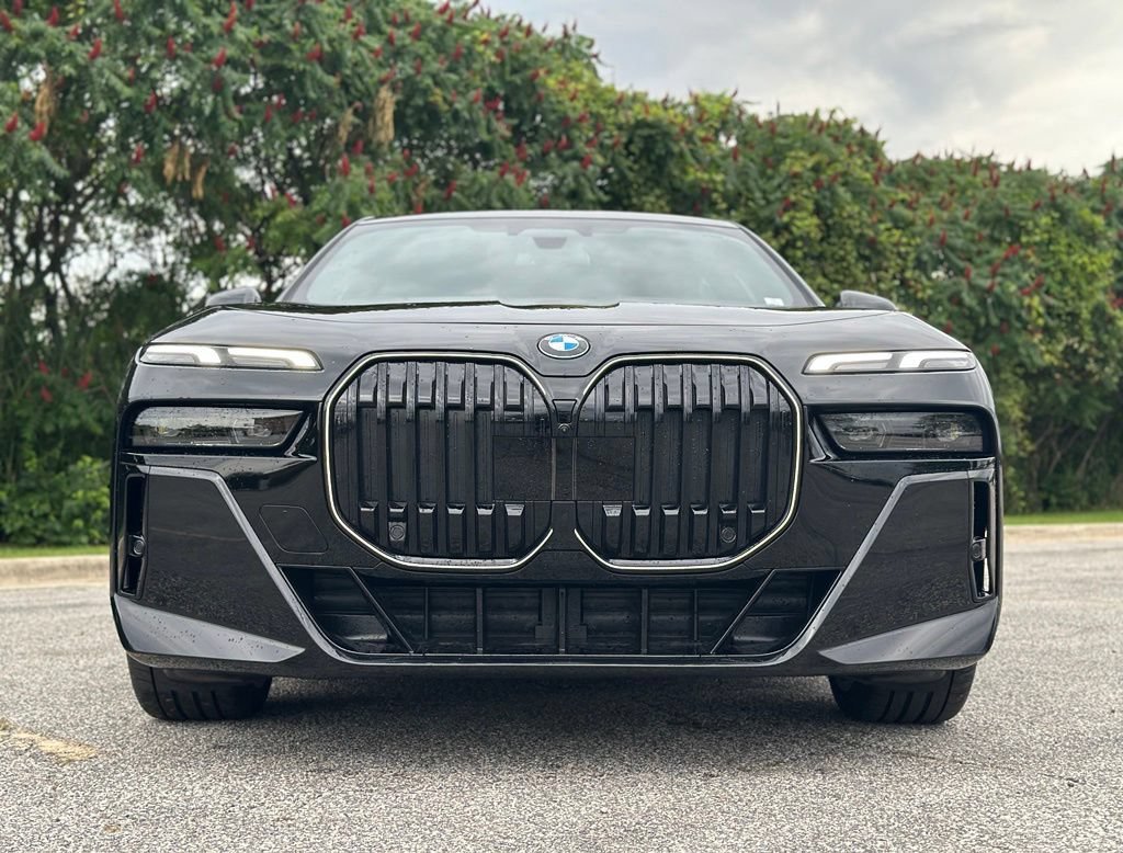 New 2026 Black Sapphire Metallic BMW 740i xDrive image 2