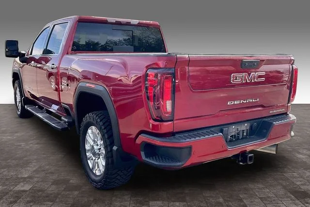 Used 2023 Red GMC Denali image 11