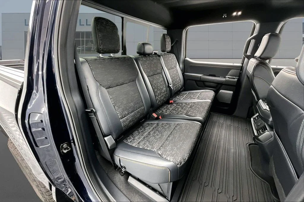 New 2025 Blue Metallic Ford Tremor® image 10