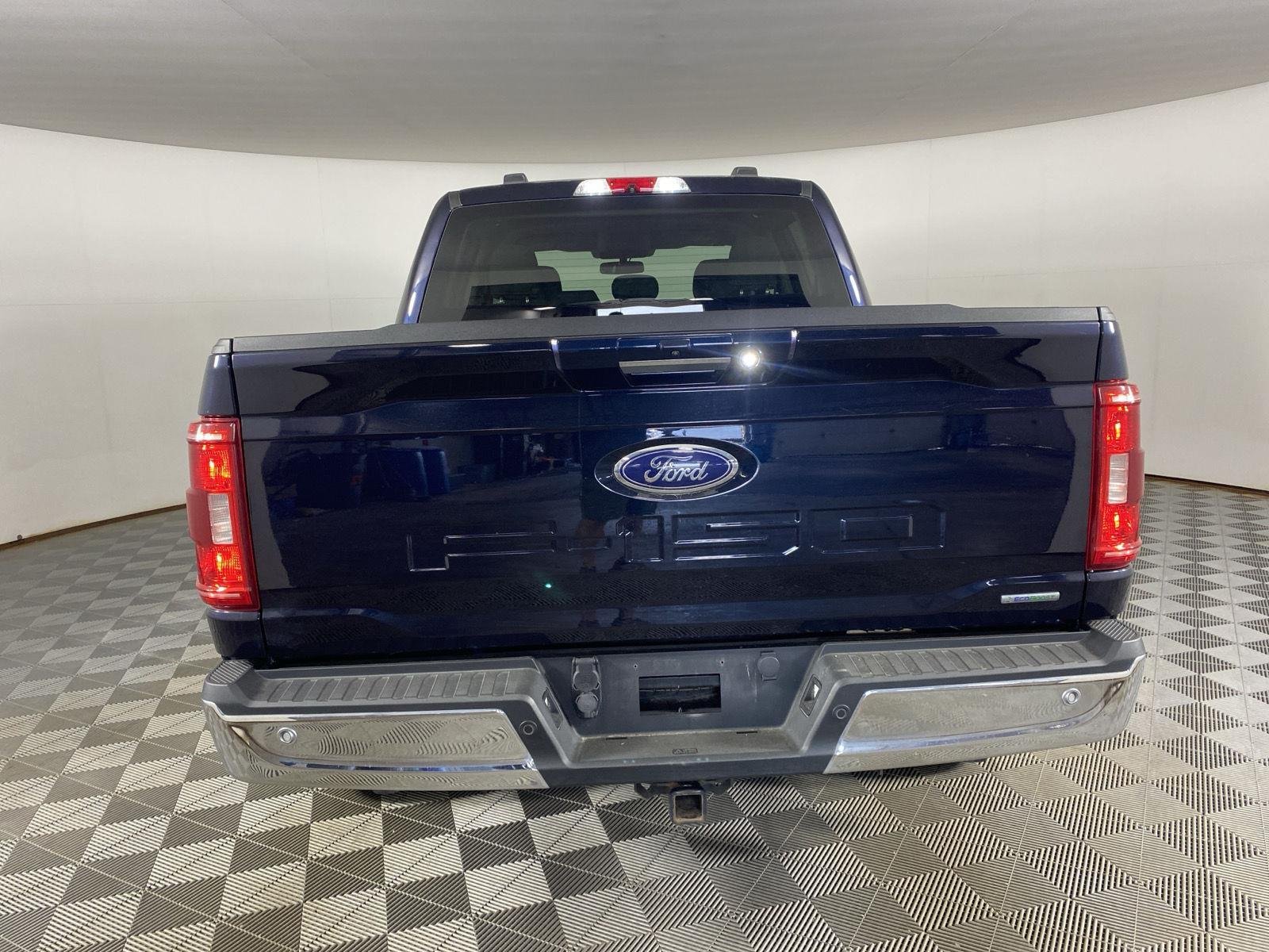 Used 2021 Antimatter Blue Ford XLT image 9