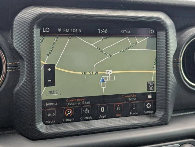 Used 2021 Snazzberry Pearlcoat Jeep Overland image 15