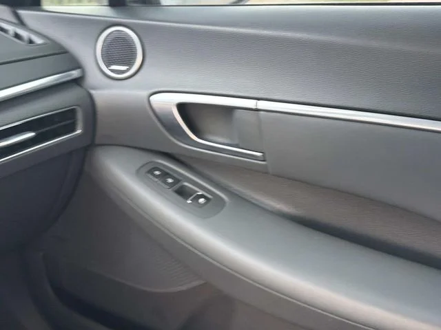 Certified Used 2022  Hyundai SEL Plus image 20