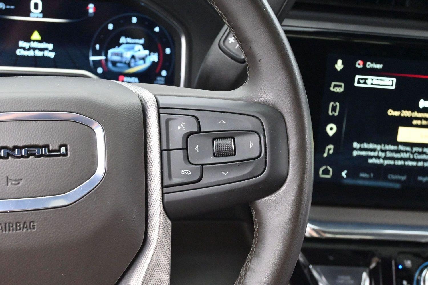Used 2025 White Frost Tricoat GMC Denali image 16