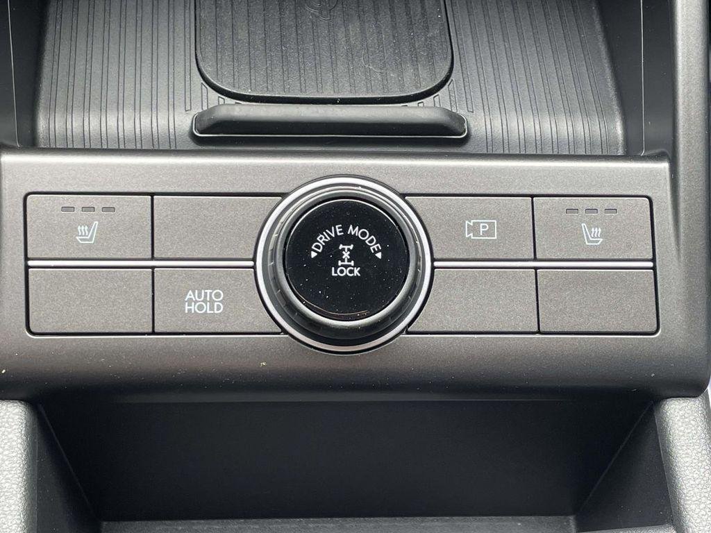 New 2026 White Hyundai SEL Premium AWD image 29