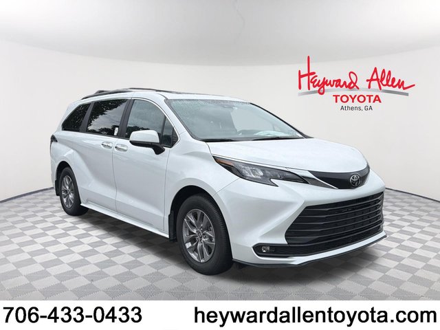 2026 Toyota Sienna XLE