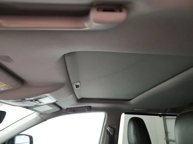 Used 2019 Gray Toyota XLE image 17