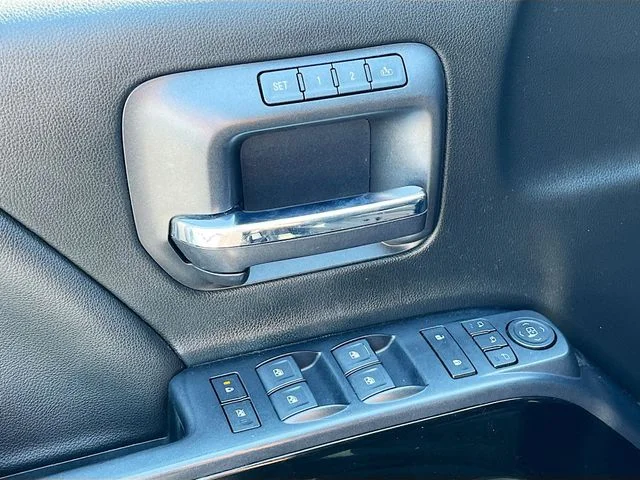 Used 2018 Black GMC SLT BLACK WIDOW image 9