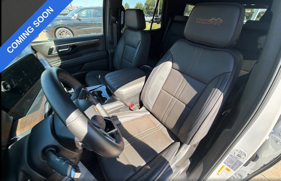 Used 2025 Iridescent Pearl Tricoat Chevrolet High Country image 3
