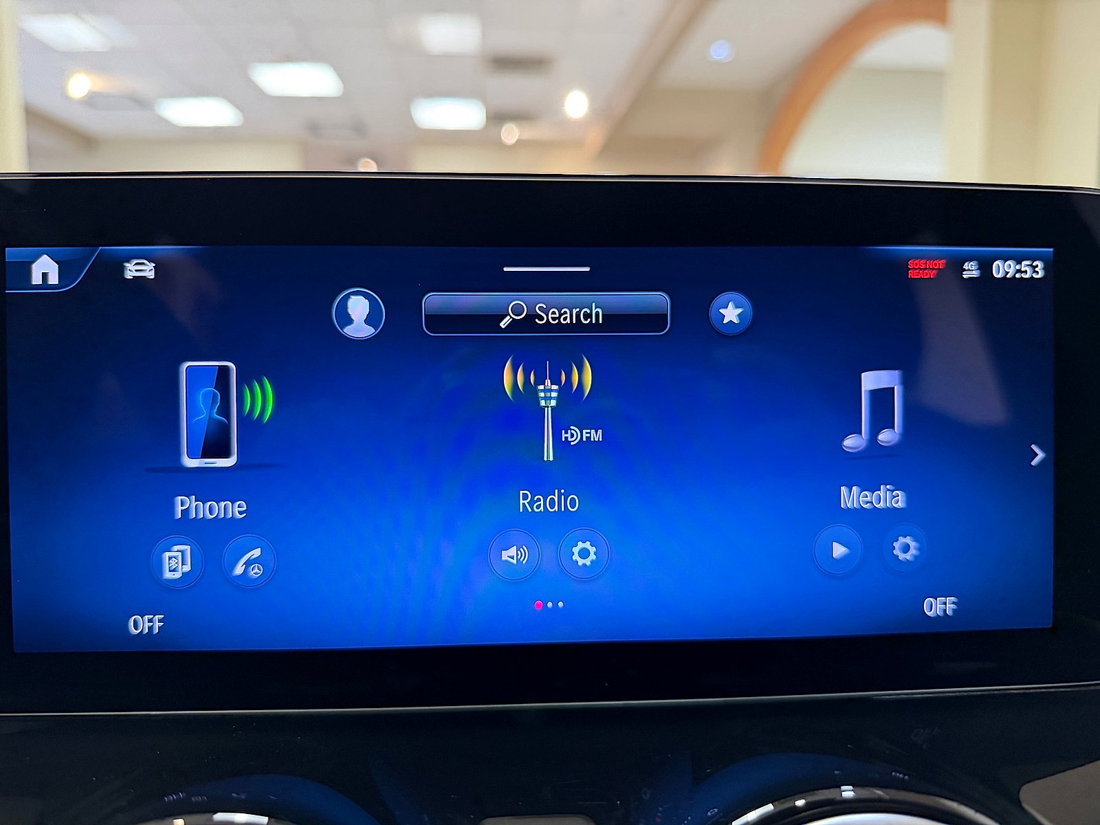 Certified Used 2025 Night Black Mercedes-Benz 4MATIC® image 17