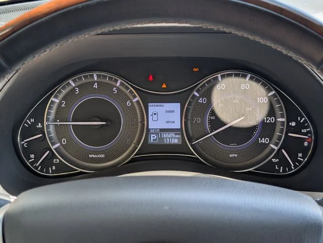 Used 2019 Black Obsidian INFINITI LUXE image 16