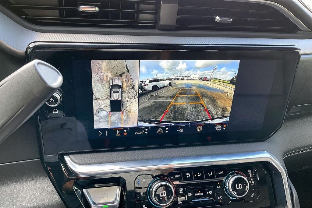 Used 2025 White GMC Denali image 13