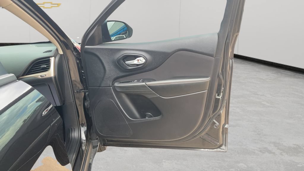 Used 2016 None Jeep Sport image 47