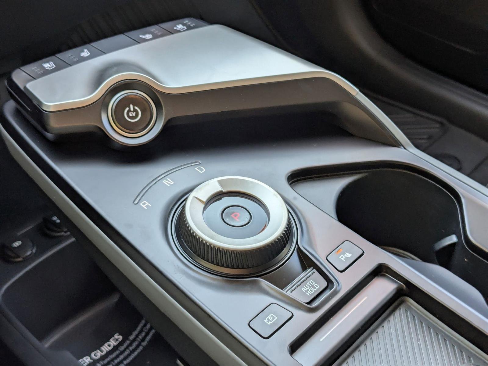 New 2025 Glacier White Pearl Kia Wind image 25