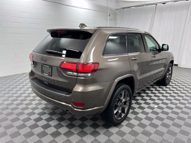 Used 2021 Brown Jeep Limited image 5