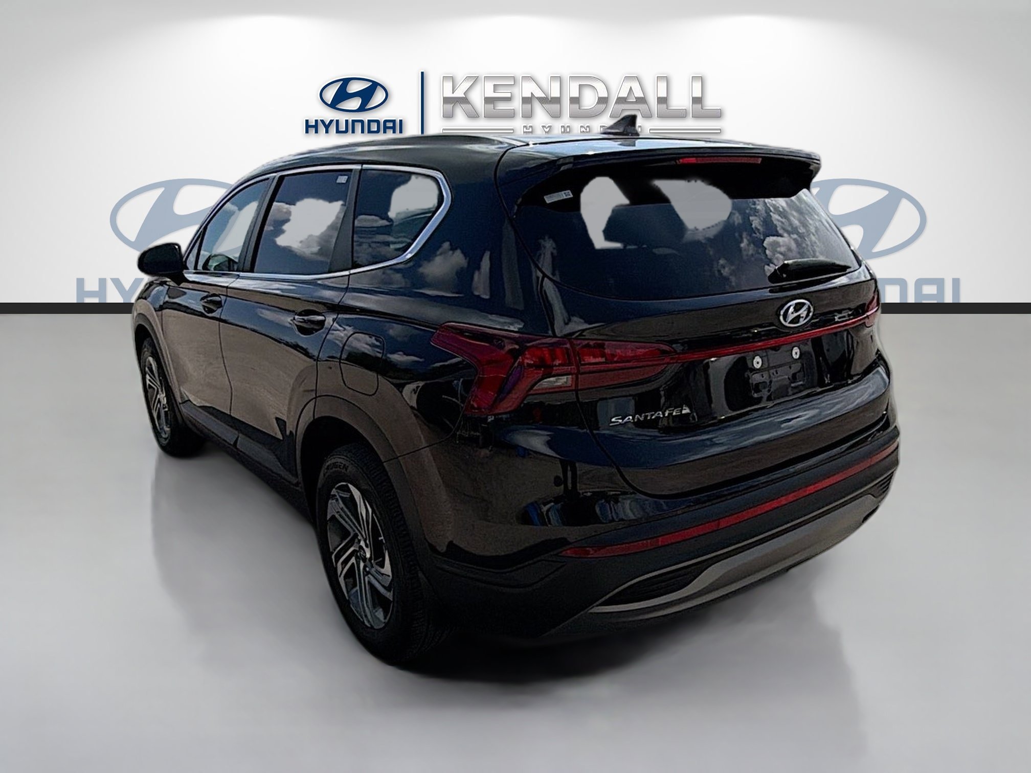 Used 2023 Twilight Black Hyundai SE image 4