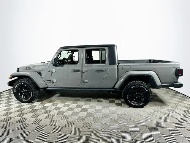Certified Pre-Owned 2022 Jeep Gladiator Willys